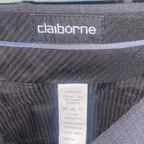 Men’s Liz Claiborne suit. Jacket is size 48R and pants are 36 waist x 32 long. - Picture 10 of 12